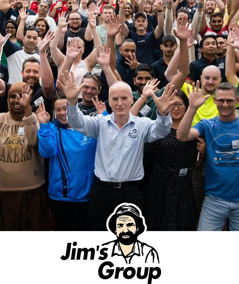 Jim with large group of franchisees