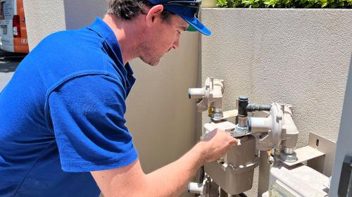 Rhys turning off gas at mains for duplex property in Paddington, Brisbane