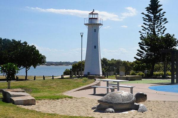 Cleveland point lighthouse, Redland City council